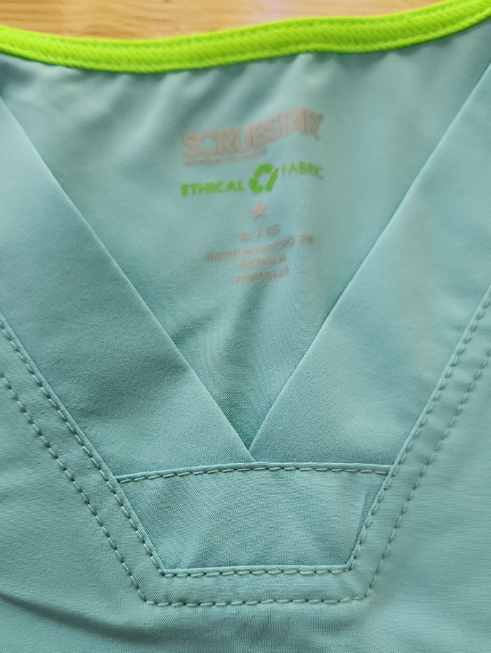 Scrubstar Women’s V-Neck Medical Scrub Top Seafoam XL - Picture 4 of 15